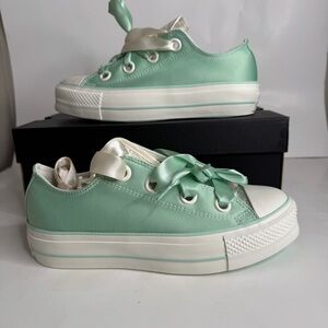 Chuck Taylor Converse Women Sz 8 Aloe Green Matte All Star Lift Platform Shoes